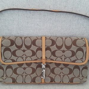 AUTHENTIC COACH CLUTCH